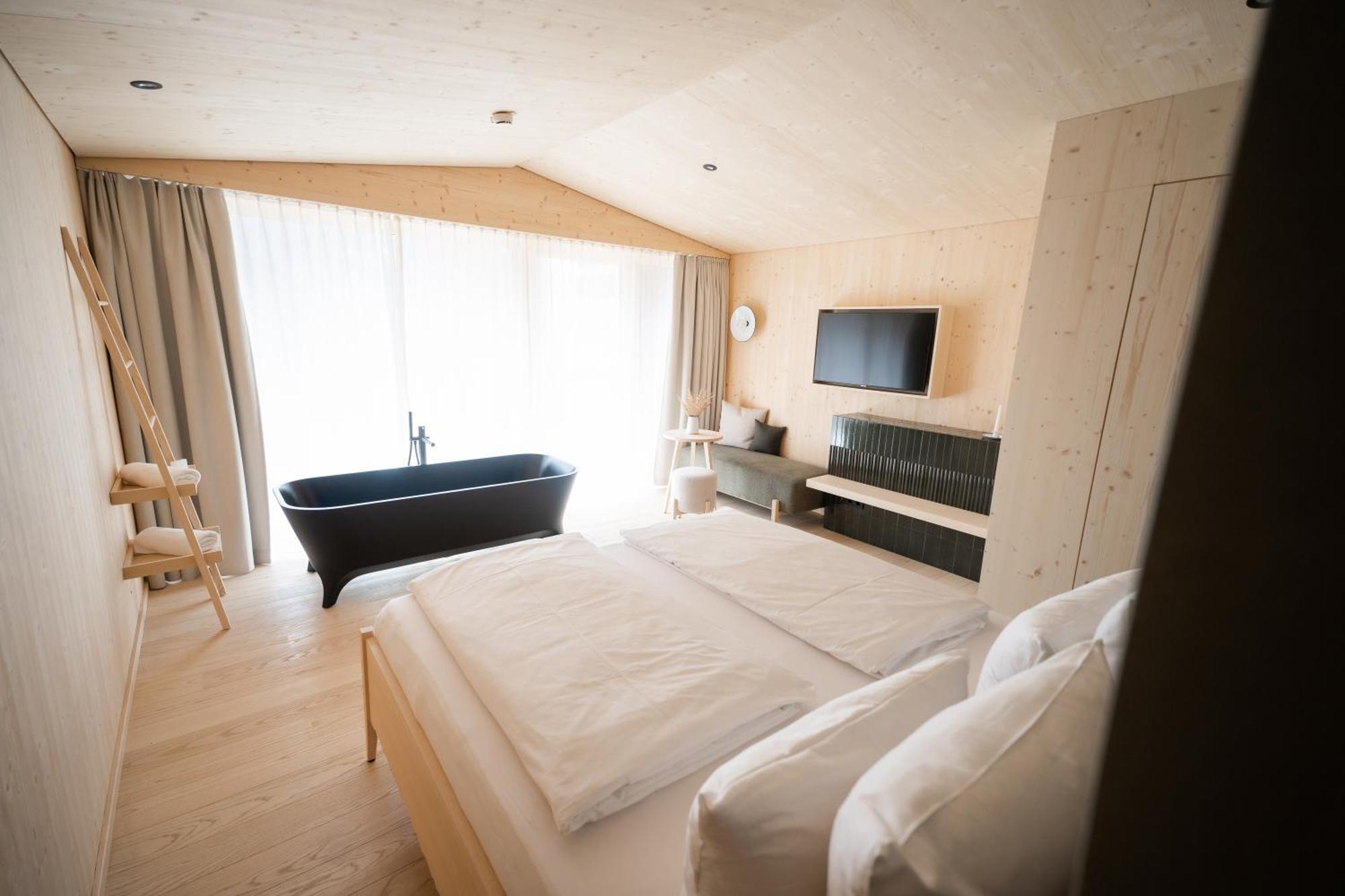 Amrai Suites Schruns Buitenkant foto